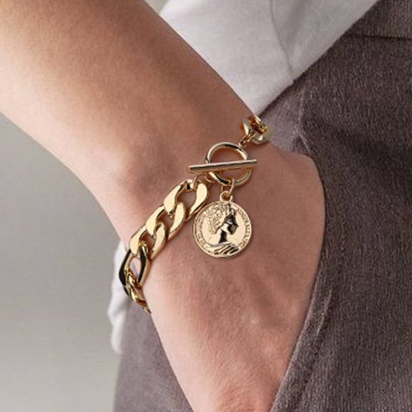 Chunky Chain Toggle Clasp Bracelet For Women - Picture 3 of 6